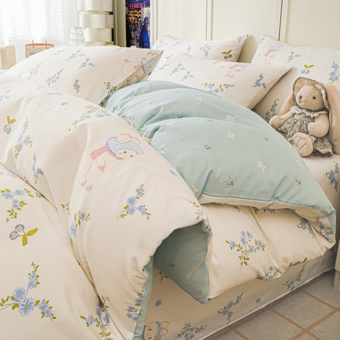 91家纺网 家纺一手货源 找家纺 金鑫汇家纺 2025新款全棉印花单被套 花丛兔