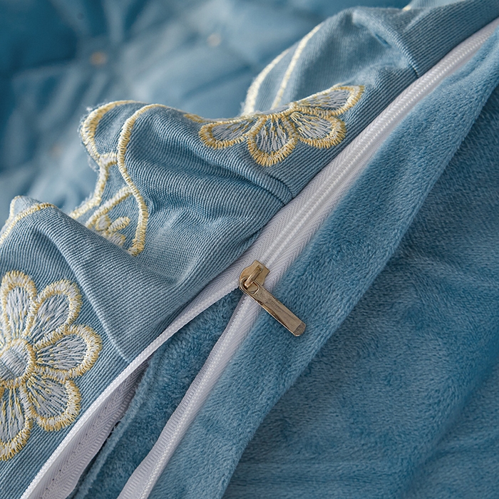 91家纺网 家纺一手货源 找家纺 罗艺轩 2025新款婴儿绒双层夹棉可拆卸床裙四件套-花语 花语-湖蓝