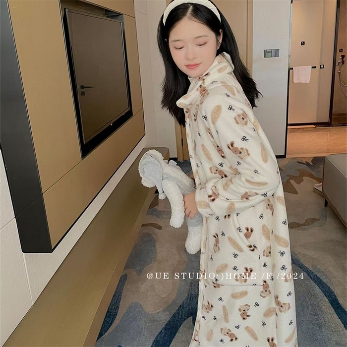 91家纺网 家纺一手货源 找家纺 （总）妍景家居生活馆 2024新款卡蒙小熊睡袍家居服