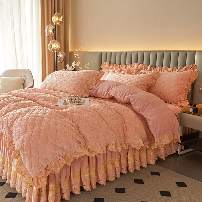 91家纺网 家纺一手货源 找家纺 罗艺轩 2025新款婴儿绒双层夹棉可拆卸床裙四件套-花语 花语-梦幻玉