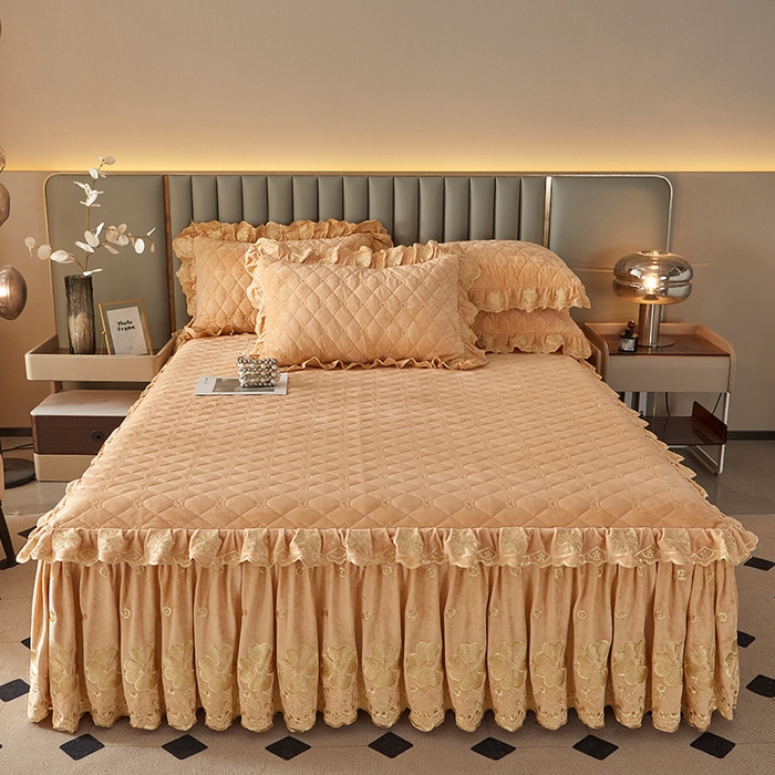 91家纺网 家纺一手货源 找家纺 罗艺轩 2025新款婴儿绒双层夹棉可拆卸床裙-花语 花语-香槟金