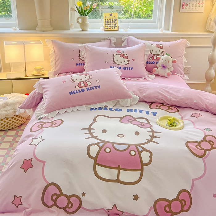 91家纺网 家纺一手货源 找家纺 玉元坊 2025年新款三丽鸥系列数码印花纯棉全棉床裙三件套四件套-花边款式 凯蒂