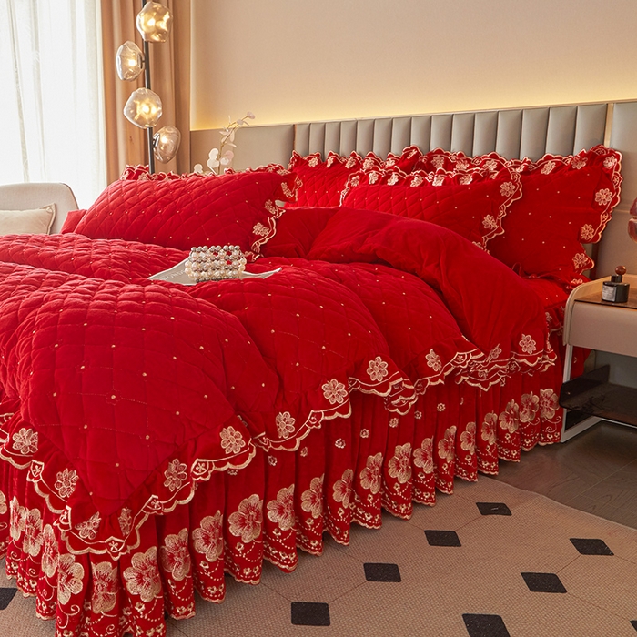 91家纺网 家纺一手货源 找家纺 罗艺轩 2025新款婴儿绒双层夹棉可拆卸床裙四件套-花语 花语-大红