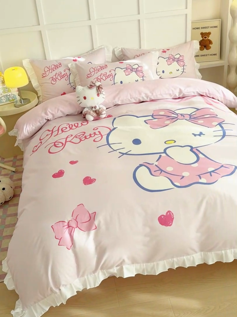 91家纺网 家纺一手货源 找家纺 玉元坊 2025年新款三丽鸥系列数码印花纯棉全棉床裙三件套四件套-花边款式 大版花边-甜心凯蒂