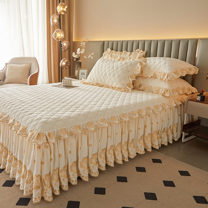 91家纺网 家纺一手货源 找家纺 罗艺轩 2025新款婴儿绒双层夹棉可拆卸床裙-花语 花语-奶昔