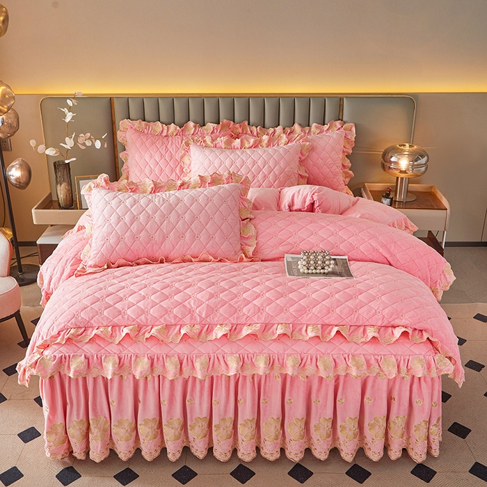 91家纺网 家纺一手货源 找家纺 罗艺轩 2025新款婴儿绒双层夹棉可拆卸床裙四件套-花语 花语-樱花粉