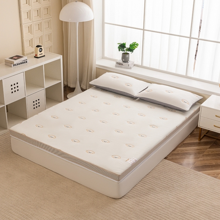 91家纺网 家纺一手货源 找家纺 元昊床垫 2025新款A类母婴级水洗棉刺绣床垫-小萌狗 小萌狗-旺旺奶白