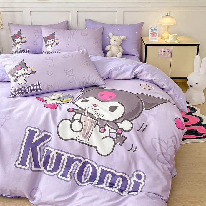 91家纺网 家纺一手货源 找家纺 玉元坊 2025年新款三丽鸥系列数码印花纯棉全棉床裙三件套四件套-简约基础款 饮料