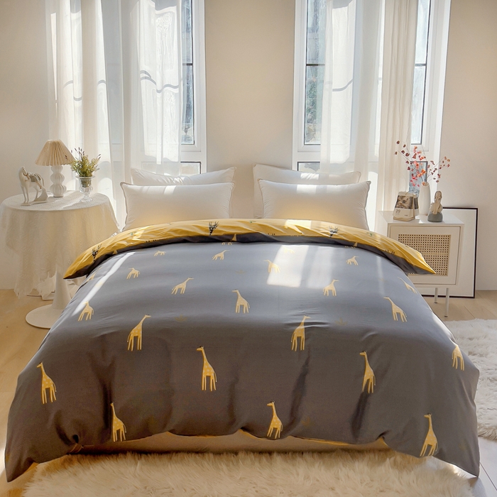 91家纺网 家纺一手货源 找家纺 2025新款133X76宽幅全棉纯棉印花系列单品被套 Mr鹿—咖