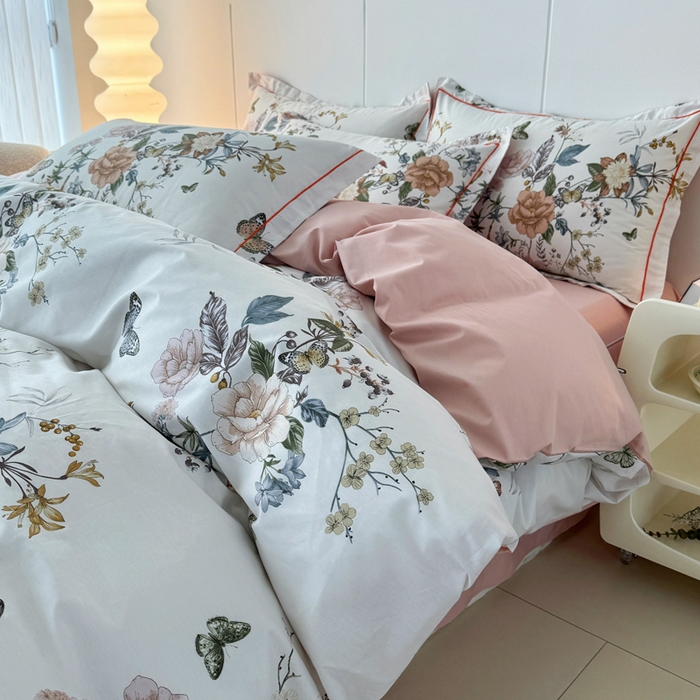 91家纺网 家纺一手货源 找家纺 2025新款133X76宽幅全棉纯棉印花系列四件套 蝶恋花-迷情