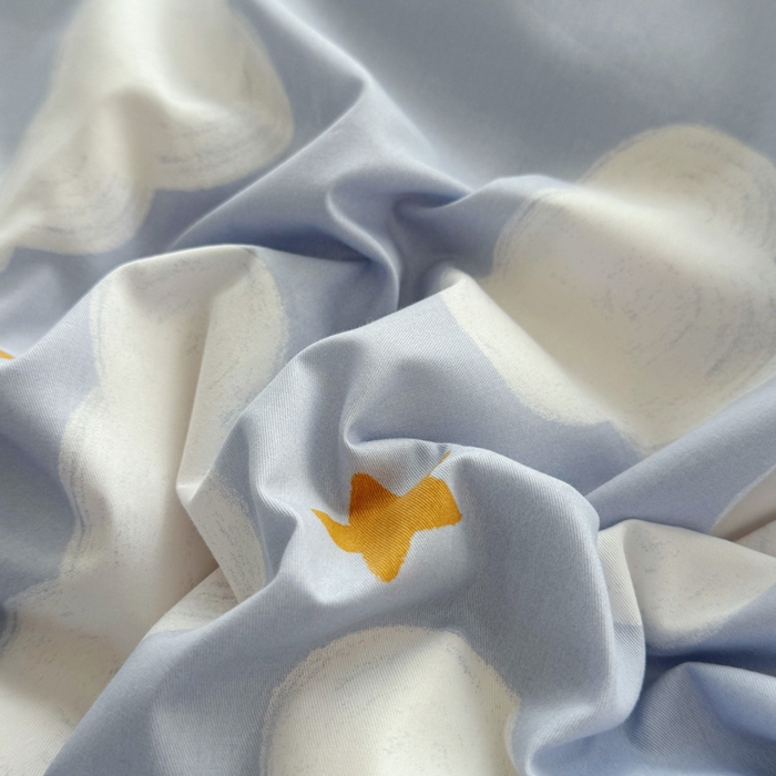 91家纺网 家纺一手货源 找家纺 2025新款133X76宽幅全棉纯棉印花系列四件套 踏浪-蓝