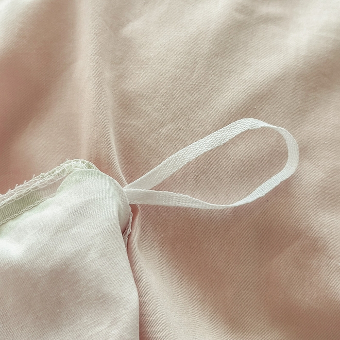 91家纺网 家纺一手货源 找家纺 2025新款133X76宽幅全棉纯棉印花系列四件套 木槿-粉