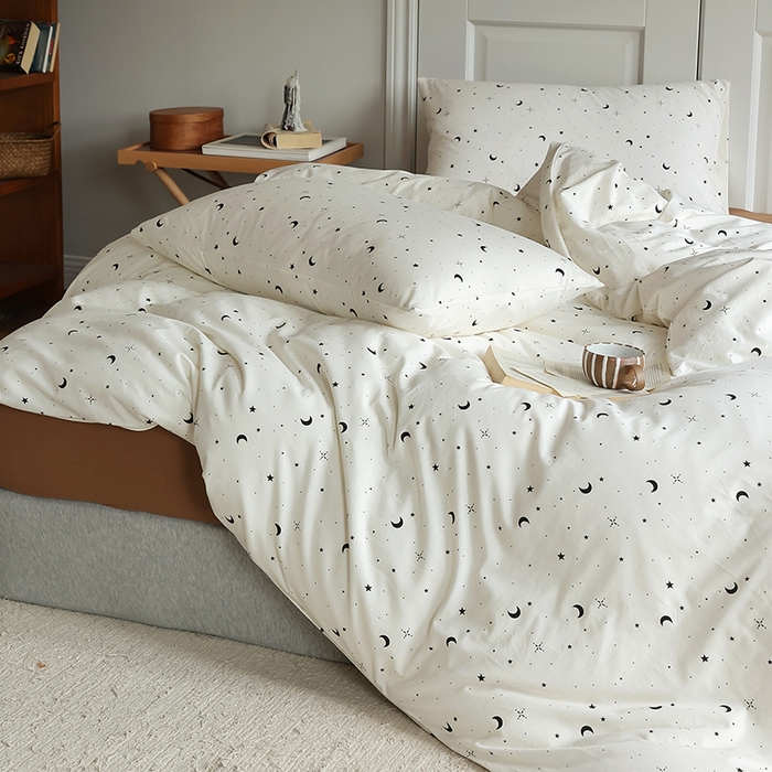 91家纺网 家纺一手货源 找家纺 绫韵家纺 2025春夏新品母婴A类全棉纯棉针织棉软糯糯小可爱卡通床单款四件套 满天星米白