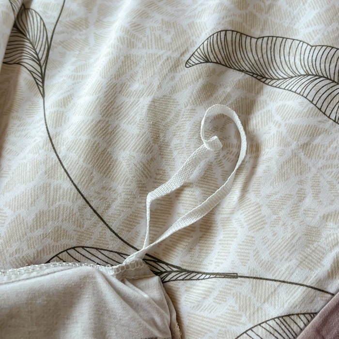 91家纺网 家纺一手货源 找家纺 2025新款133X76宽幅全棉纯棉印花系列四件套 落落晨光