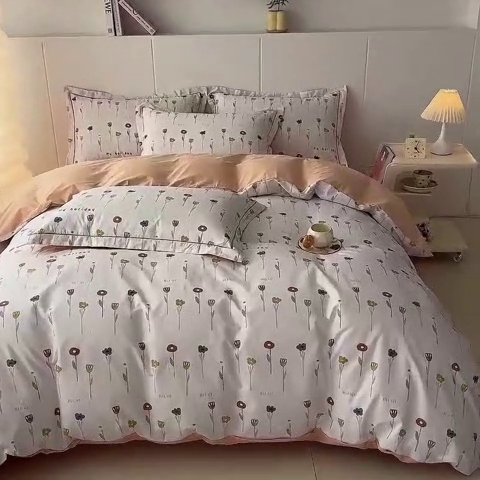 91家纺网 家纺一手货源 找家纺 2025新款133X76宽幅全棉纯棉印花系列四件套 蝶恋花-米