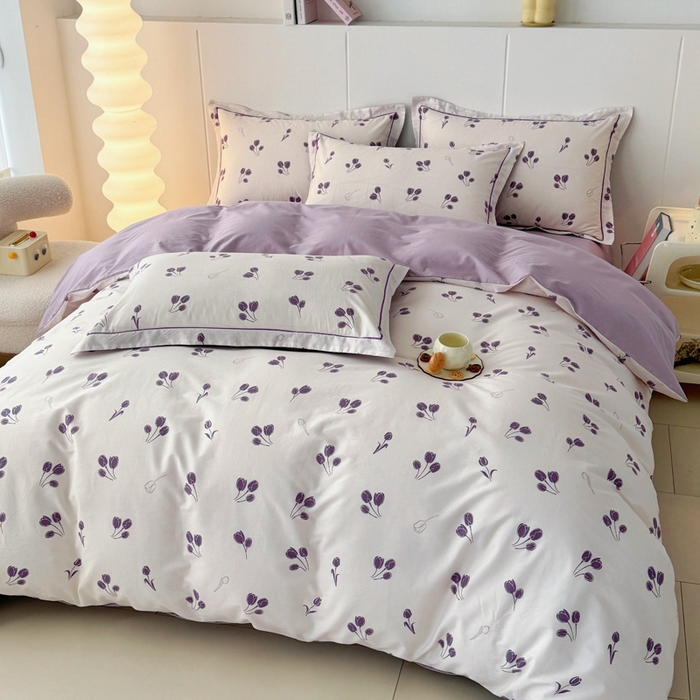 91家纺网 家纺一手货源 找家纺 2025新款133X76宽幅全棉纯棉印花系列四件套 郁见你-紫