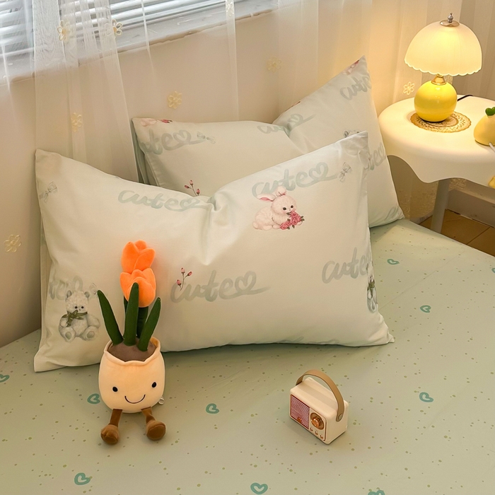 91家纺网 家纺一手货源 找家纺 2025新款40支全棉卡通系列四件套 甜梦小熊