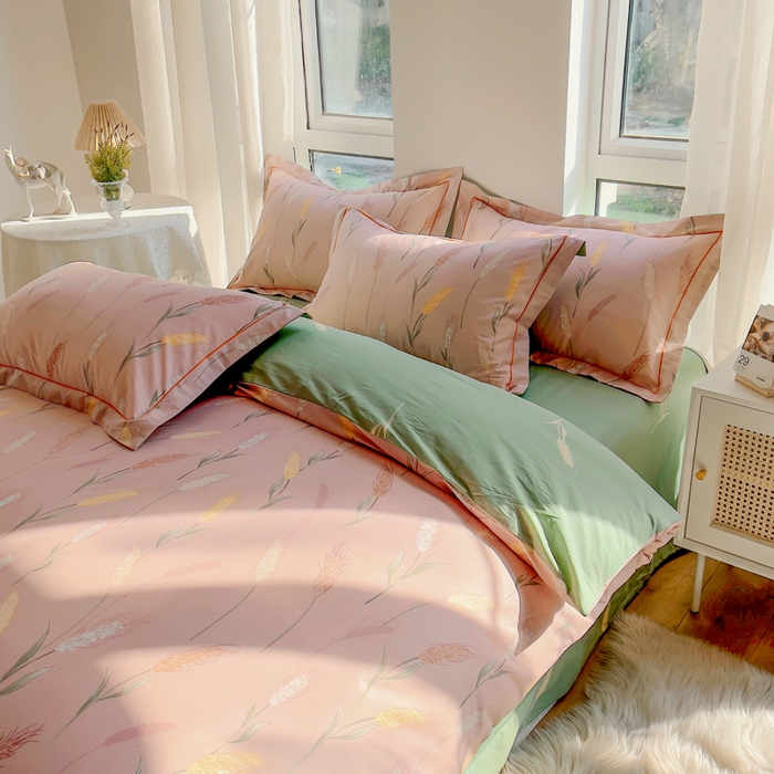 91家纺网 家纺一手货源 找家纺 2025新款133X76宽幅全棉纯棉印花系列四件套 秋言—粉