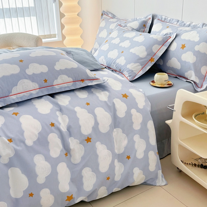 91家纺网 家纺一手货源 找家纺 2025新款133X76宽幅全棉纯棉印花系列四件套 踏浪-蓝