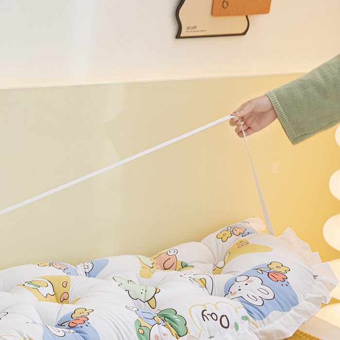 91家纺网 家纺一手货源 找家纺 碧尔家居 2025新款床头靠垫床上靠枕榻榻米软包靠背抱枕晨夕小奶龙