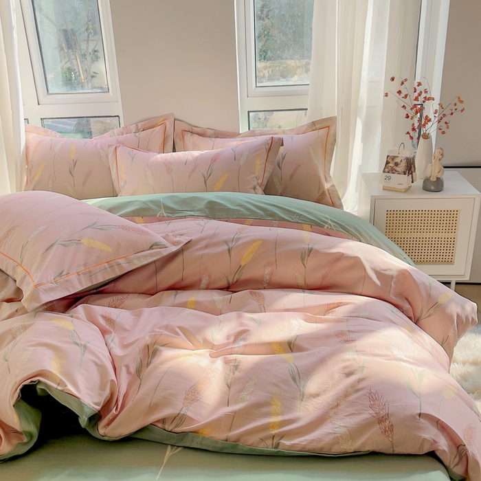 91家纺网 家纺一手货源 找家纺 2025新款133X76宽幅全棉纯棉印花系列四件套 秋言—粉