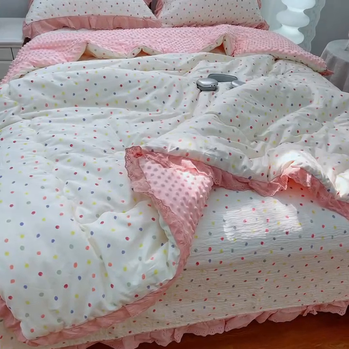 91家纺网 家纺一手货源 找家纺 韩版纯棉豆豆被床盖四件套春秋被加厚冬被同款纯棉被套砂洗棉花床盖三件套四季通用 彩色波点粉 