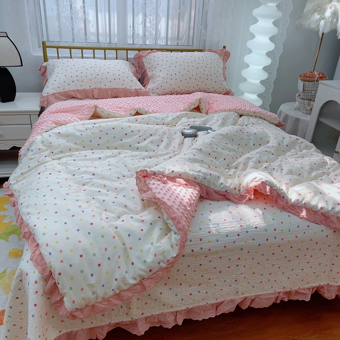 91家纺网 家纺一手货源 找家纺 韩版纯棉豆豆被床盖四件套春秋被加厚冬被同款纯棉被套砂洗棉花床盖三件套四季通用 彩色波点粉 