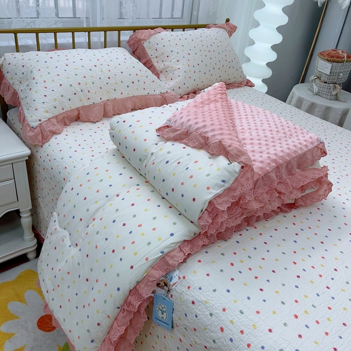 91家纺网 家纺一手货源 找家纺 韩版纯棉豆豆被床盖四件套春秋被加厚冬被同款纯棉被套砂洗棉花床盖三件套四季通用 彩色波点粉 