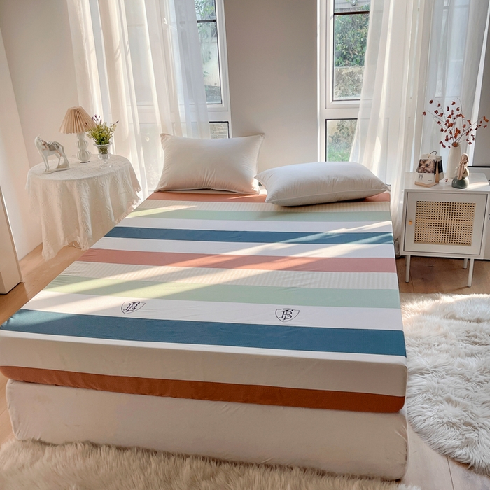 91家纺网 家纺一手货源 找家纺 2025新款133X76宽幅全棉纯棉印花系列单品床笠 苏格兰