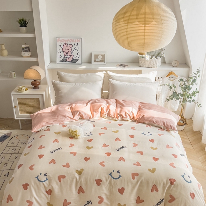 91家纺网 家纺一手货源 找家纺 2025新款133X76宽幅全棉纯棉印花系列单品被套 初恋心语-粉