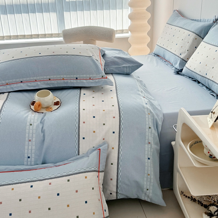 91家纺网 家纺一手货源 找家纺 2025新款133X76宽幅全棉纯棉印花系列四件套 时尚韵律-蓝