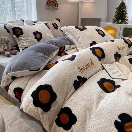 91家纺网 家纺一手货源 找家纺 （买家秀 爆款不断货）A类母婴级双面牛奶绒四件套珊瑚绒雪花绒四件套AB版高克重卡通牛奶绒四件套花卉 流金岁月