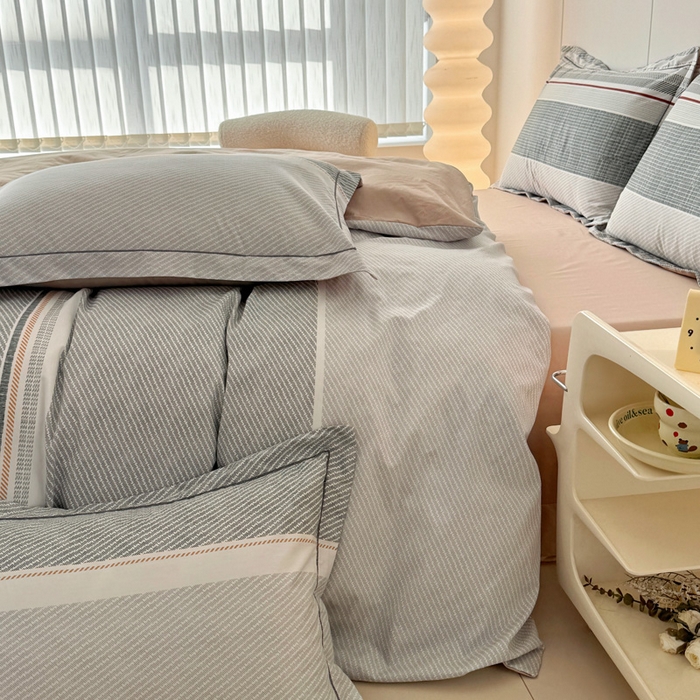 91家纺网 家纺一手货源 找家纺 2025新款133X76宽幅全棉纯棉印花系列四件套 梦彩