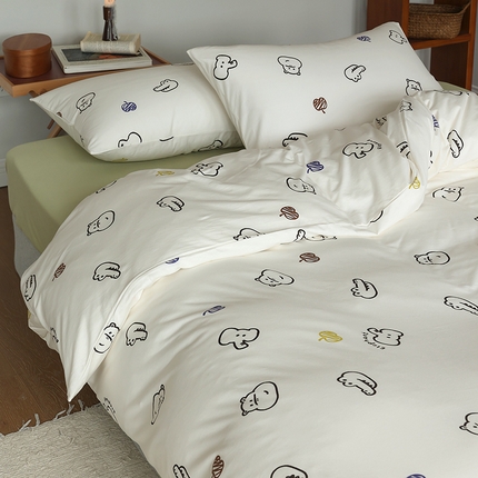 绫韵家纺 2025春夏新品母婴A类全棉纯棉针织棉软糯糯小可爱卡通床单款四件套 萌宠乐园白