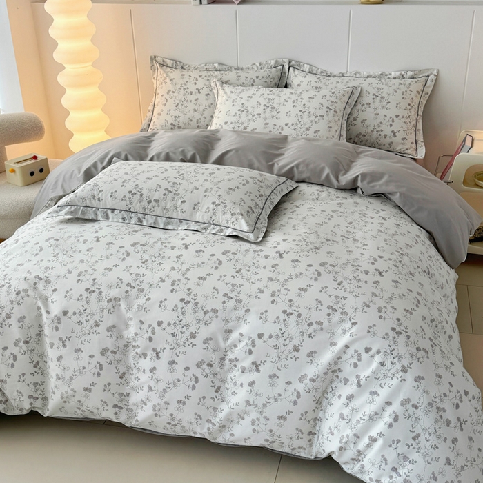 91家纺网 家纺一手货源 找家纺 2025新款133X76宽幅全棉纯棉印花系列四件套 夜来香-灰