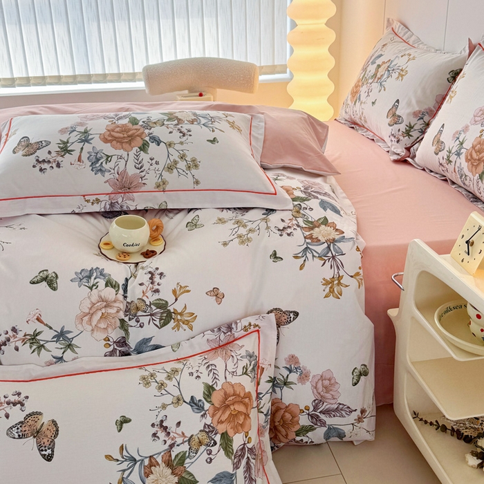 91家纺网 家纺一手货源 找家纺 2025新款133X76宽幅全棉纯棉印花系列四件套 蝶恋花-迷情