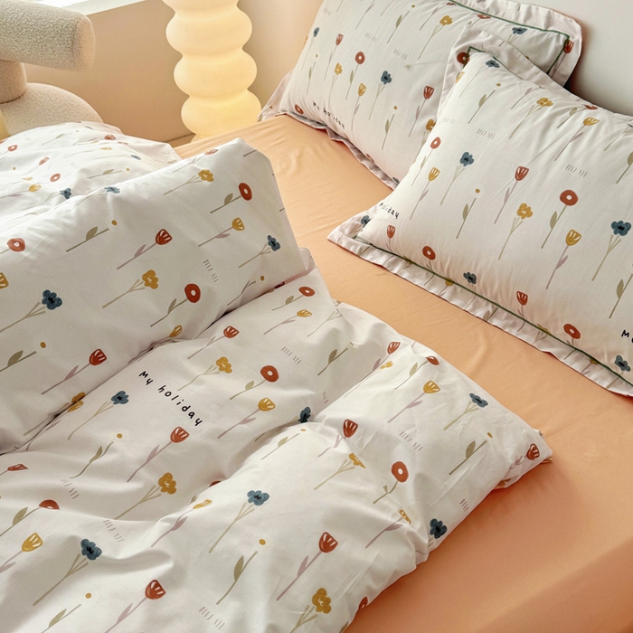 91家纺网 家纺一手货源 找家纺 2025新款133X76宽幅全棉纯棉印花系列四件套 蝶恋花-米