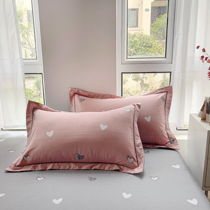 91家纺网 家纺一手货源 找家纺 2025新款13376宽幅全棉印花单枕套系列（有单品可定制） 少女梦-粉