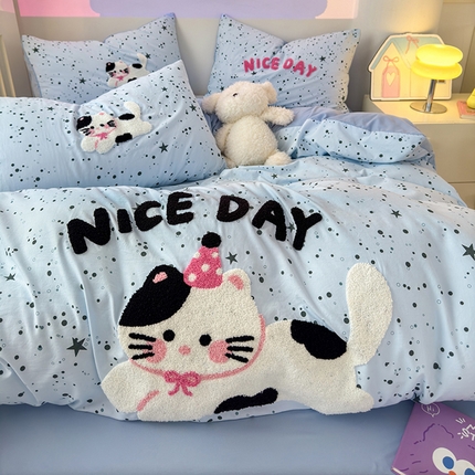 2025新款糯糯棉(110克）大版卡通毛巾绣四件套（提供买家绣）-场景二 晚睡小猫