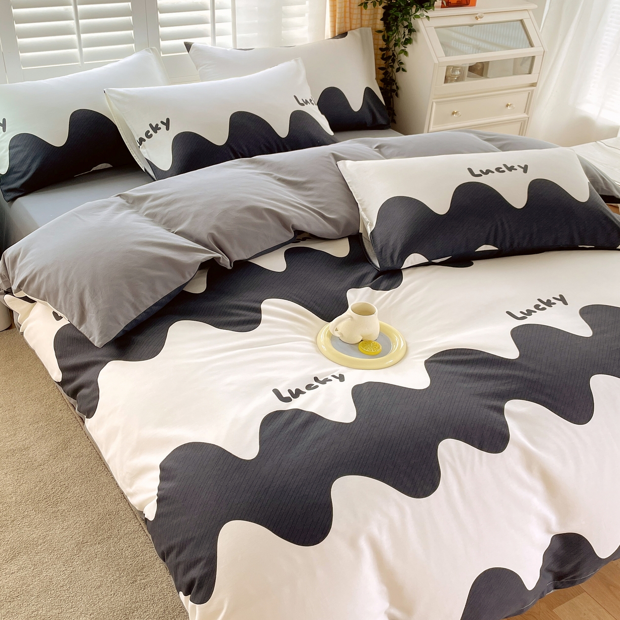 91家纺网 家纺一手货源 找家纺 2023-2024新款13070全棉好卖花型套件系列-单被套 波浪世界