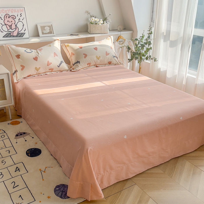 91家纺网 家纺一手货源 找家纺 2025新款13376宽幅全棉印花单床单系列可定制 初恋心语-粉