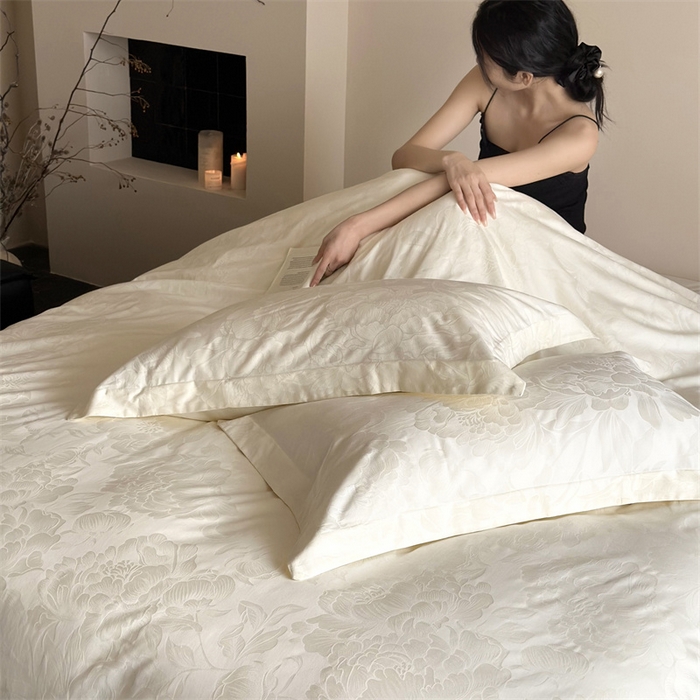 91家纺网 家纺一手货源 找家纺 鹿班家居 2025新款100S长绒棉精美提花系列四件套-玫瑰美遇（标准会员-20） 玫瑰美遇-白色