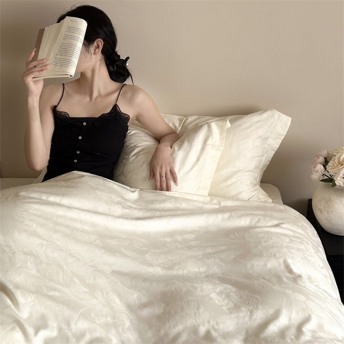 91家纺网 家纺一手货源 找家纺 鹿班家居 2025新款100S长绒棉精美提花系列四件套-玫瑰美遇（标准会员-20） 玫瑰美遇-白色