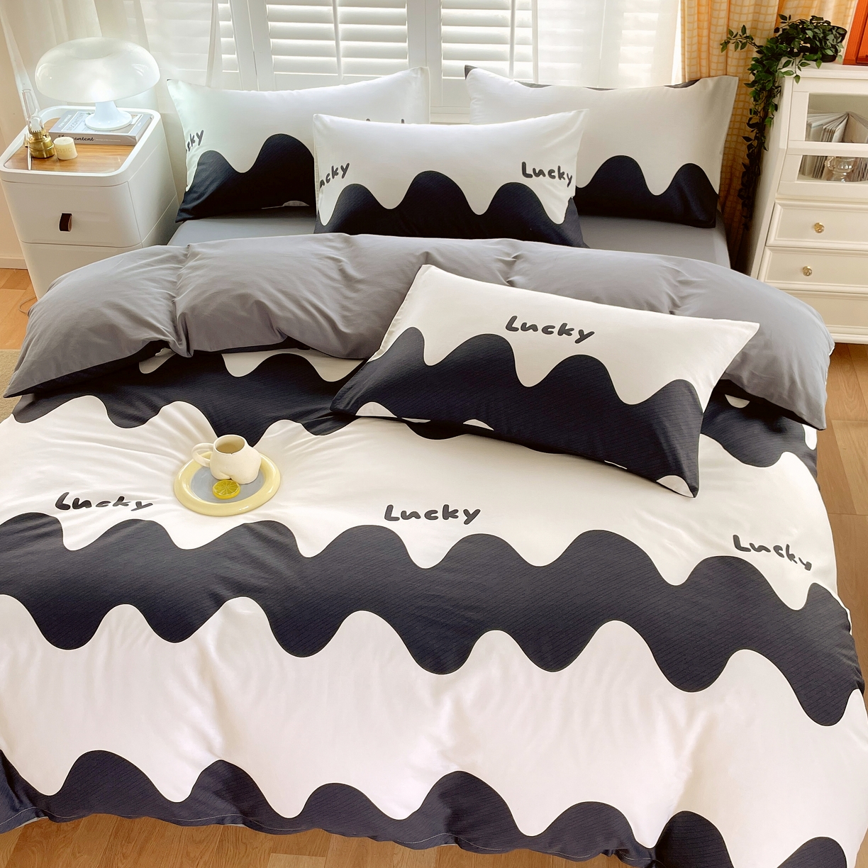 91家纺网 家纺一手货源 找家纺 2023-2024新款13070全棉好卖花型套件系列-单被套 波浪世界