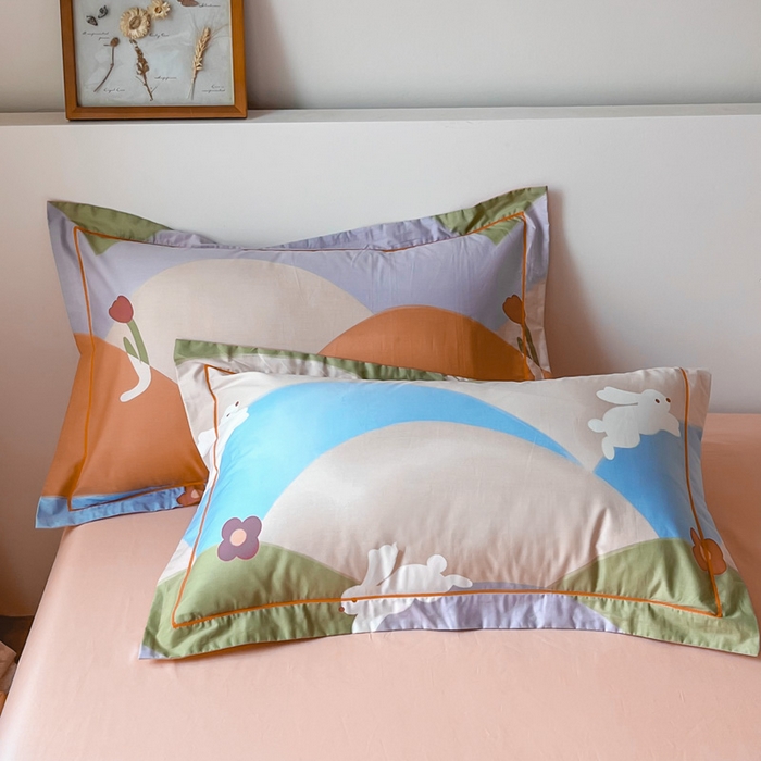91家纺网 家纺一手货源 找家纺 2025新款13376宽幅全棉印花单枕套系列（有单品可定制） 彩色兔园