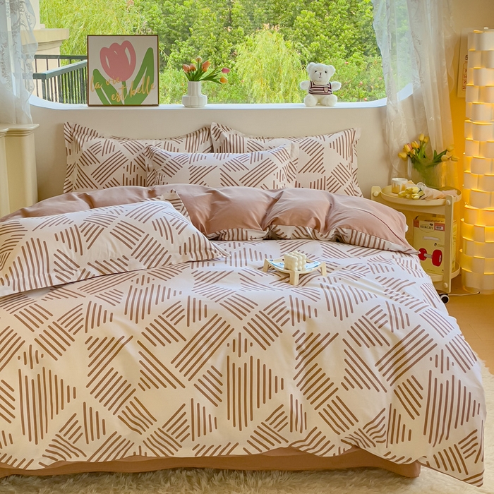 91家纺网 家纺一手货源 找家纺 2023-2024新款13070全棉好卖花型套件系列-四件套 简格卡琪