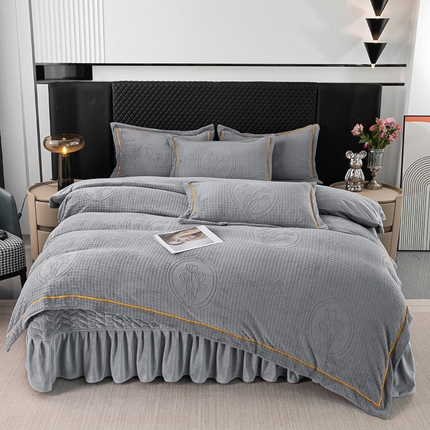 畅畅家纺 2025新款12斤加厚冬季轻奢款230克全消光立体雕花牛奶绒夹棉床盖四件套 轻奢花语-深灰