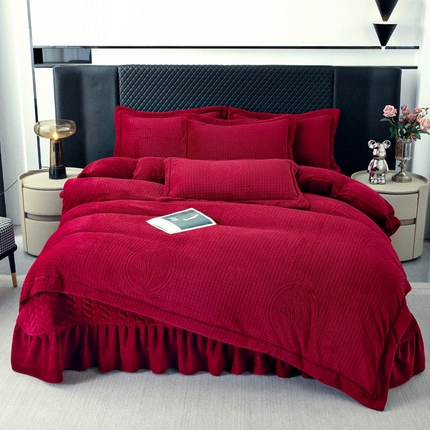 畅畅家纺 2025新款12斤加厚冬季轻奢款230克全消光立体雕花牛奶绒夹棉床盖四件套 轻奢花语-红色
