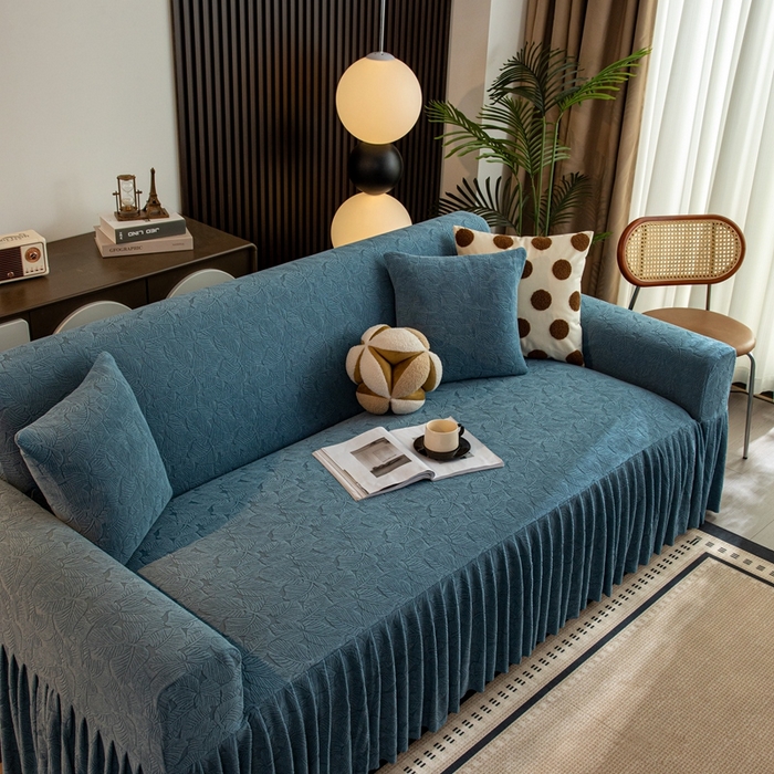 91家纺网 家纺一手货源 找家纺 沐沐家纺 2026新款小树叶裙边沙发套 孔雀蓝