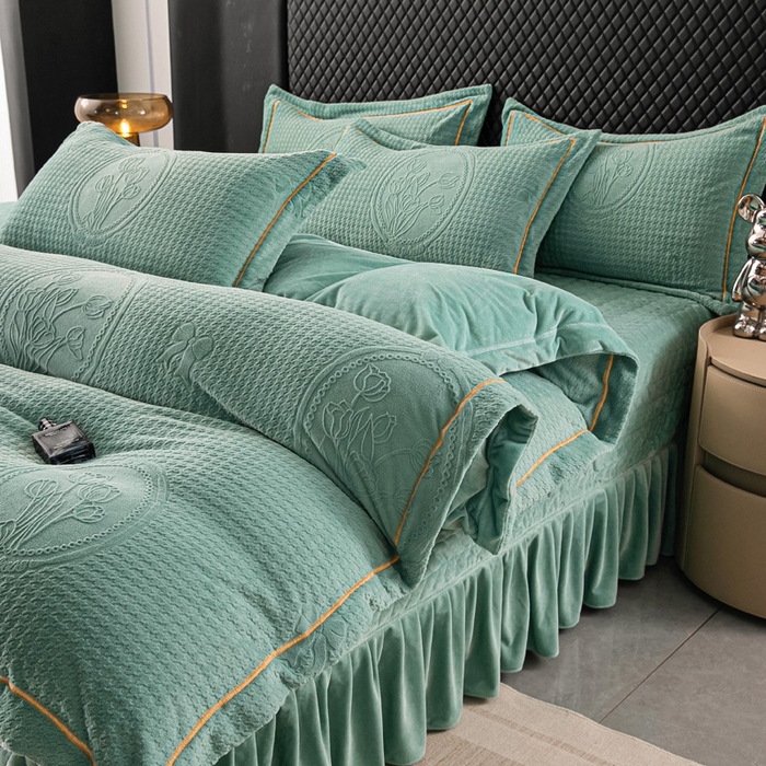 91家纺网 家纺一手货源 找家纺 畅畅家纺 2025新款12斤加厚冬季轻奢款230克全消光立体雕花牛奶绒夹棉床盖四件套 轻奢花语-绿